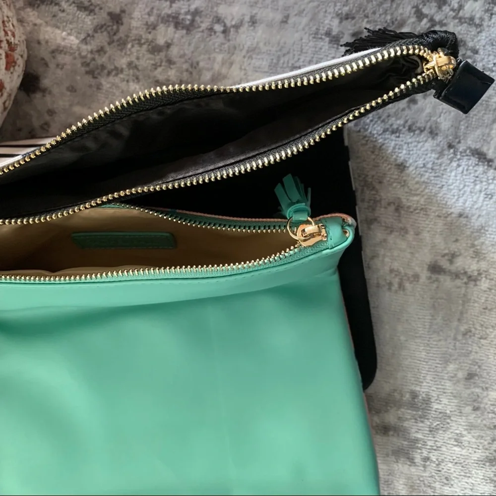 Two reversible clutches